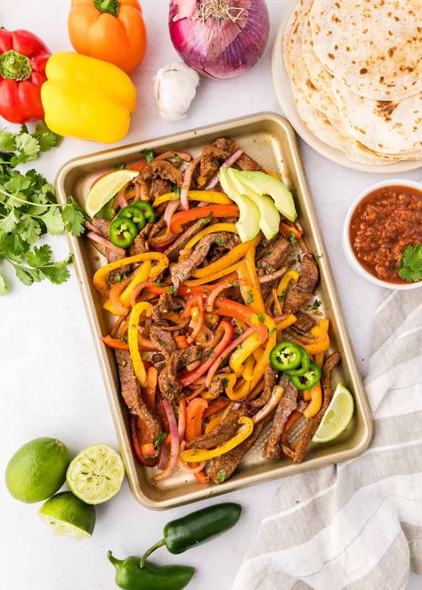 Hunting Snacks, Keto Supper, Sheet Pan Steak Fajitas, Sheet Pan Steak, Sheet Pan Fajitas, Pan Fajitas, Steak Fajita Recipe, Dinner Recipes Healthy Family, Delicious Steak