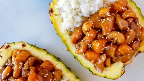 Pineapple Chicken Recipe, Pineapple Boats, Edible Bowl, Pineapple Chicken Recipes, Sticky Chicken, Just A Taste, Takeout Food, Pineapple Chicken, Roasted Cashews