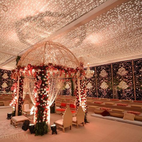 Mandap Decoration, Mandap Design, Dreamy Decor, Wedding Hall Decorations, Mandap Decor, Marriage Decoration, Desi Wedding Decor, Wedding Mandap, Floral Chandelier