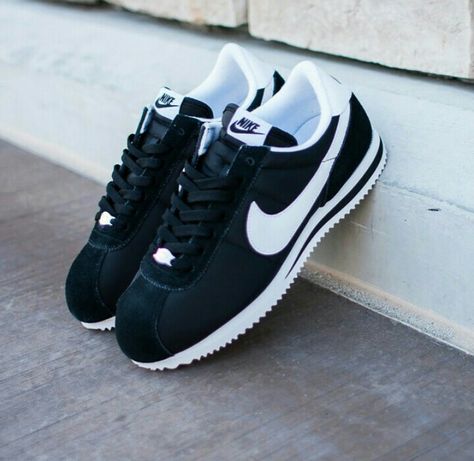 Black Cortez, Nike Men Outfit, Nike Cortez Outfit, Nike Cortez Black, Nike Cortez Shoes, Cortez Shoes, Estilo Cholo, Cholo Style, Kicks Shoes