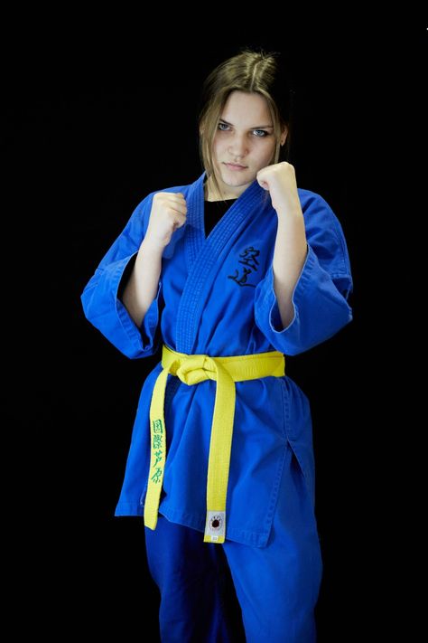 Kudo Martial Art, Martial Arts Girl, Martial Arts Women, Female Fighter, Martial Arts Workout, Martial Art, Martial Artist, Karate, Female Art