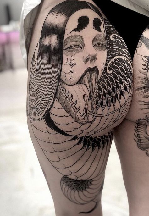 Chef Tattoo, Side Thigh Tattoos, Feminine Skull Tattoos, Feminine Tattoo Sleeves, Fotos Ideas, Tattoed Women, Japan Tattoo, Discreet Tattoos, Dark Tattoo