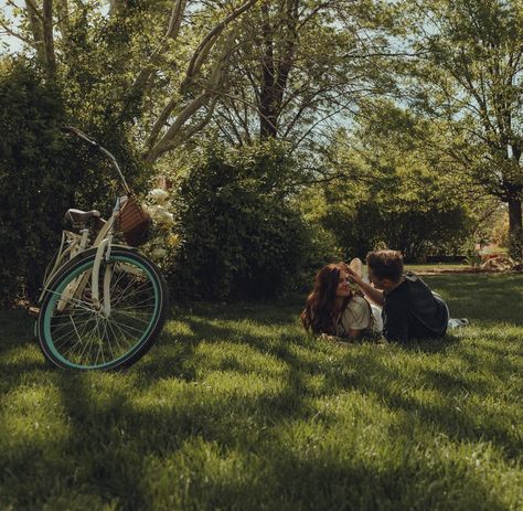 The cutest little park date 💛 • • • • • • • #southernutahphotographers #southernutahphotographer Park Date Photoshoot, Spring Couples Photoshoot, Aesthetic Couples Photoshoot, Utah Couples Photographer, Southern Utah Documentary Photographer Couples Photoshoot Aesthetic, Bicycle Couple, Couples Aethstetic, Spring Couples Photoshoot, Date Photoshoot, Outdoor Dates, Yellow Bike, Park Date, Photoshoot Spring