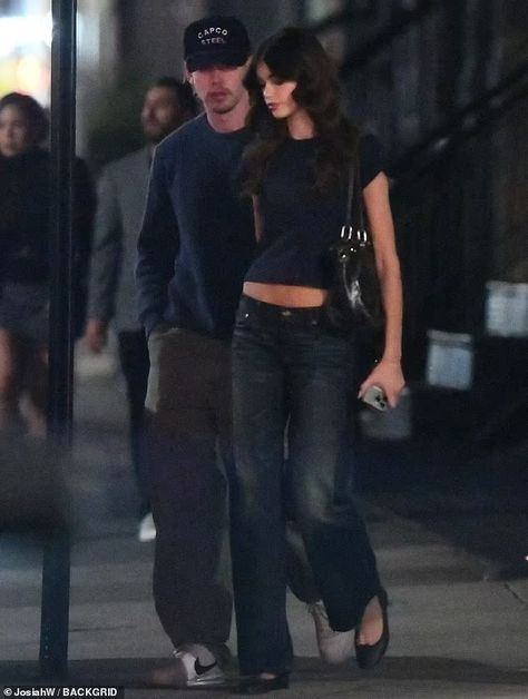 Austin Butler holds hands with girlfriend Kaia Gerber as they enjoy a romantic date night in New York City | Daily Mail Online Austin Butler And Kaia Gerber, Kaia Gerber Street Style, Night In New York, Kaia Gerber Style, Date Night In, New Romantics, Kaia Gerber, Austin Butler, Blue Fits