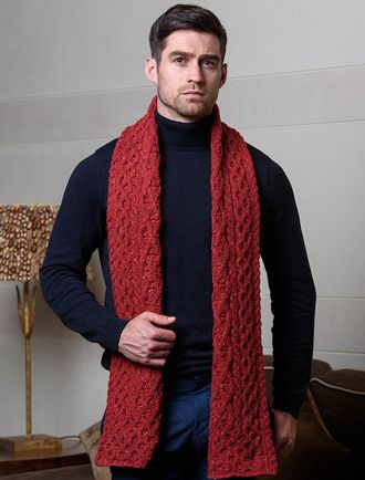 Honeycomb Scarf, Metrosexual Men Fashion, Scarf Designs, Irish Sweater, Chunky Turtleneck Sweater, Marcello Mastroianni, Woolen Scarves, Men's Scarf, Stylish Winter Outfits