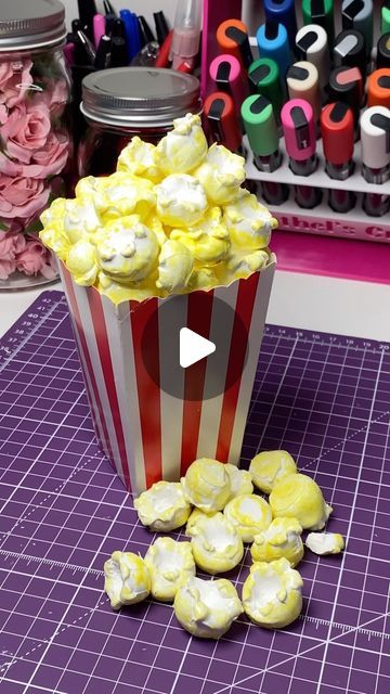 Popcorn Prop Diy, Popcorn Parade Float Ideas, Giant Fake Popcorn Diy, Prop Food Diy, Diy Popcorn Decorations, Diy Faux Food, Fake Popcorn Diy, How To Make Fake Food, Popcorn Centerpiece Ideas