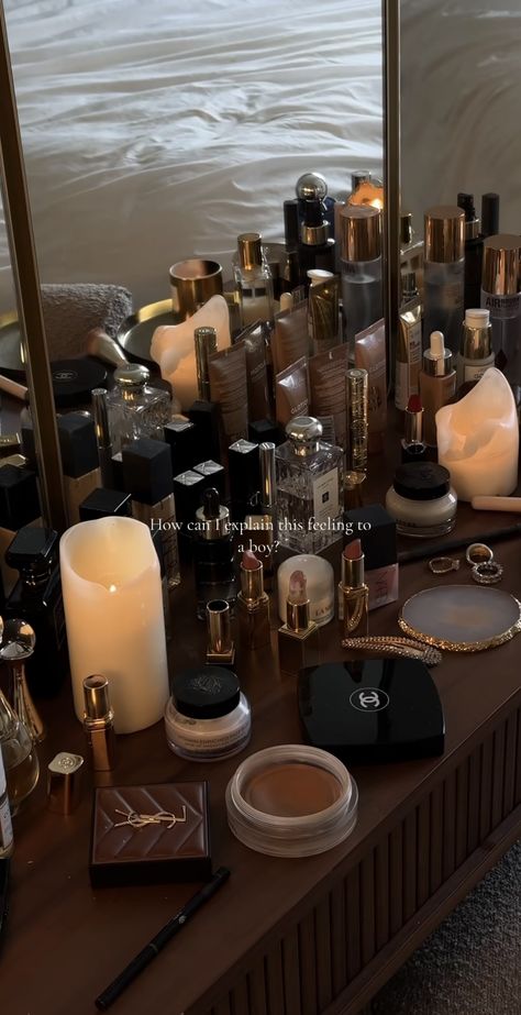 Makeup Table Aesthetic, Perfume Table, Luxury Makeup Vanity, Make Up Aesthetic, Table Aesthetic, Up Aesthetic, Girl Therapy, Aesthetic Luxury, Makeup Table