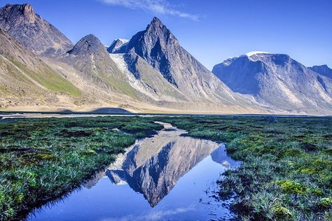 Exploring Hudson Bay: A Visitor's Guide | PlanetWare Auyuittuq National Park, Living In Canada, Baffin Island, Canadian Prairies, Arctic Tundra, Canada Travel Guide, Romantic Weekend Getaways, Romantic Vacations, Hudson Bay