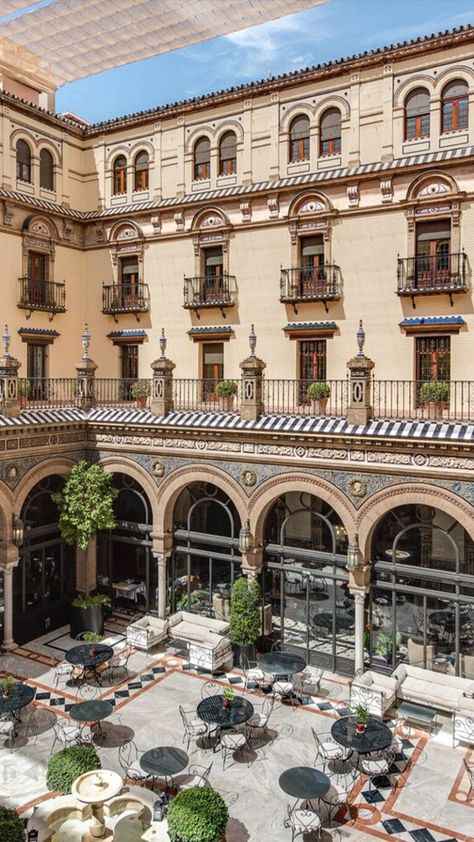 Hotel Alfonso XIII - Hotels in Heaven Spanish Hotel Design, Hotel Alfonso Xiii Seville, Hotel Courtyard Design, Classic Hotel Exterior, Luxury Hotel Exterior, Hotel Exterior Design, Spanish Palace, Spanish Hotel, Spain Houses