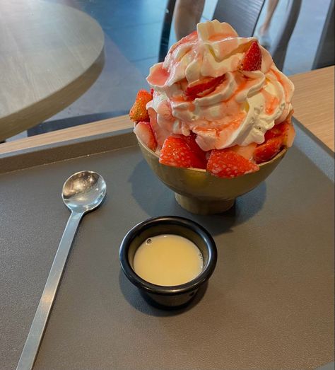 featuring korean strawberry bingsuaestheticrefreshingfruitysweet asian dessert inspo. Sulbing Korean Dessert, Desserts Aesthetic Korean, Bingsu Aesthetic, Cute Boba Shop, Korean Dessert Aesthetic, Strawberry Bingsu, Bingsu Korean, Shaved Ice Cream, Korean Bingsu