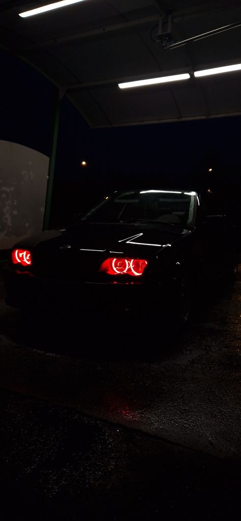 Yoyo Red Eye Car, Red Eye Hellcat, Bmw Angel Eyes, Bmw Red, Bmw Black, Bmw Wallpapers, Eyes Wallpaper, Red Eye, Bmw M4