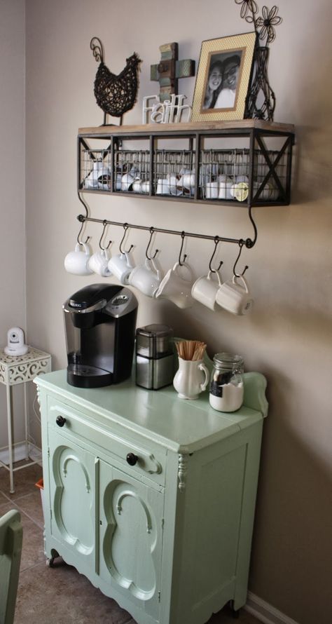 20 Charming Coffee Stations to Wake Up to Every Morning Kaffe Station, Cocina Shabby Chic, Diy Rustic Home, Chic Kitchen, Shabby Chic Kitchen, Trendy Kitchen, Cool Ideas, Farmhouse Rustic, Updated Kitchen