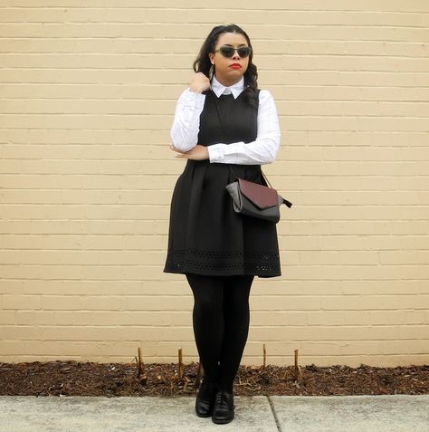 Collard Shirt Dress Outfit, Black Dress Over White Shirt, Black Dress With White Shirt Underneath, Dress With White Shirt Under, Collared Shirt Under Dress, Collared Dress Outfit, White Shirt Under Dress Outfit, Collar Shirt Under Sweater, Collar Dresses Outfit