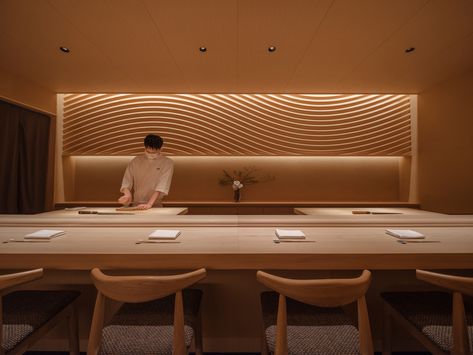 The Chef's Table Effect: How the Hit Netflix Show is Changing Restaurant Design - Architizer Journal Restaurant Design Plan, Interior Japanese Style, Japan Interior Design, Japanese Restaurant Interior, Kitchen Counter Island, Japan Interior, Bar Restaurant Interior, Japanese Bar, Netflix Show