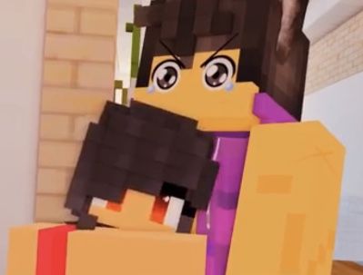 Aaron is so funny and so cute Aphmau And Aaron Matching Icons, Aphmau And Aaron Matching Pfp, Hot Werewolf, My Street Aphmau, Aphmau Funny, Aaron And Aphmau, Aphmau X Aaron, Aphmau Aaron, Aphmau Crew