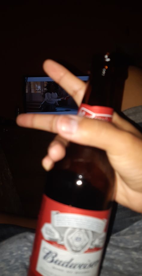 Fake Beer Photo, Budweiser Fake Story, Daru Party Snapchat Story, Biyar Drink, Budweiser Beer Snapchat, Biyar Pic, Fake Beer Snaps, Beer Pics Snapchat, Beer Snapchat Stories