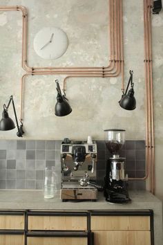 INTERIOR TIPS | When Exposed Pipes are chic not cheap | ITALIANBARK Germany Project, Conduit Lighting, Loft Style Apartments, Retail Architecture, Pipe Lamp, Industrial Interiors, Rustic Lamps, Industrial Kitchen, Copper Tubing