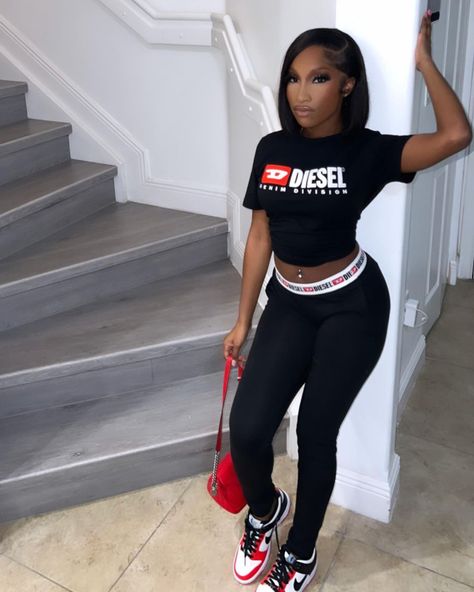 Sneakers Baddie Outfit, Gucci Outfits Black Women, Diesel Outfit Ideas, Adidas Outfit Black Women, Diesel Outfits Black Women, Palm Angels Outfit Black Women, Diesel Outfit, Printed Pants Outfits, Diesel Clothing