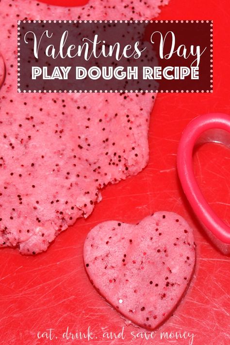 Making Play Dough, Edible Play Dough, Edible Play Dough Recipe, Edible Playdough, Play Dough Recipe, Saint Valentin Diy, Valentinstag Party, Playdough Recipe, Preschool Valentines