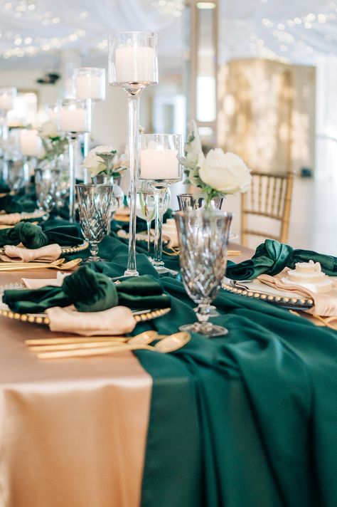 Green and Gold look great together! Waterford has everything that you need! Green And Rose Gold Wedding, Emerald Green And Rose Gold, Emerald Green Decor, Gold Wedding Decor, Green Gold Weddings, Gold Table Setting, Rose Gold Wedding Decor, Gold Wedding Reception, Gold Graduation Party