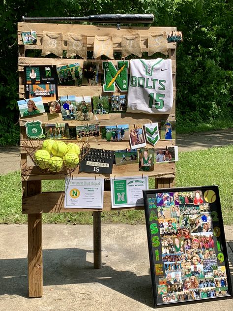 Senior Pallet Display, Softball Senior Night Table Ideas, Senior Graduation Table Display Pallet, Pallet Graduation Display, Grad Party Sports Display, Senior Picture Boards Photo Displays Sports, Senior Graduation Table Display, Pallet Photo Display Graduation, Pallet Picture Display Graduation