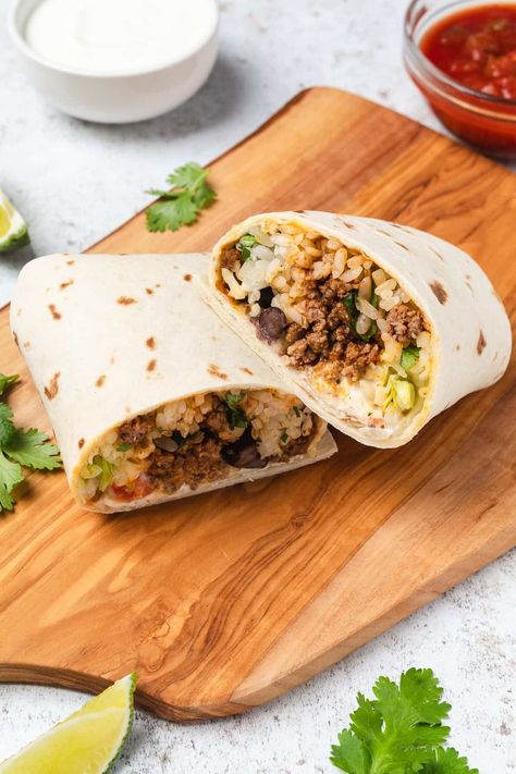 Craving something easy and tasty? These quick ground beef burritos are perfect for dinner! Packed with flavor, they’re an easy, delicious meal you’ll love! Burittos Recipes Easy, Hamburger Burrito, Beef Burrito Recipes, Dinner Burritos, Ground Beef Burritos, Beef And Bean Burritos, Beef Burrito Recipe, Burrito Recipes, Beef Burritos