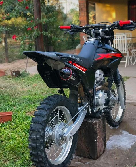 Moto Tornado 250, 125cc Motorbike, Honda Tornado, Tornado 250, Moto Mods, Biker Photography, Motocross Love, Diy Go Kart, Pretty Bike