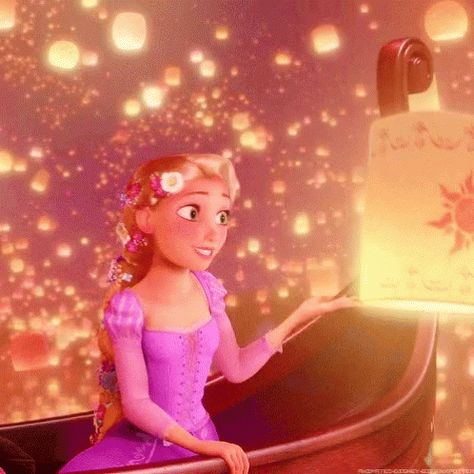 Rapunzel Tangled GIF - Rapunzel Tangled I See The Light - Discover & Share GIFs Disney Amor, Couples Disney, Rapunzel Disney, Animation Disney, Rapunzel And Eugene, Gif Disney, Disney Gif, Princess Rapunzel, Tangled Rapunzel