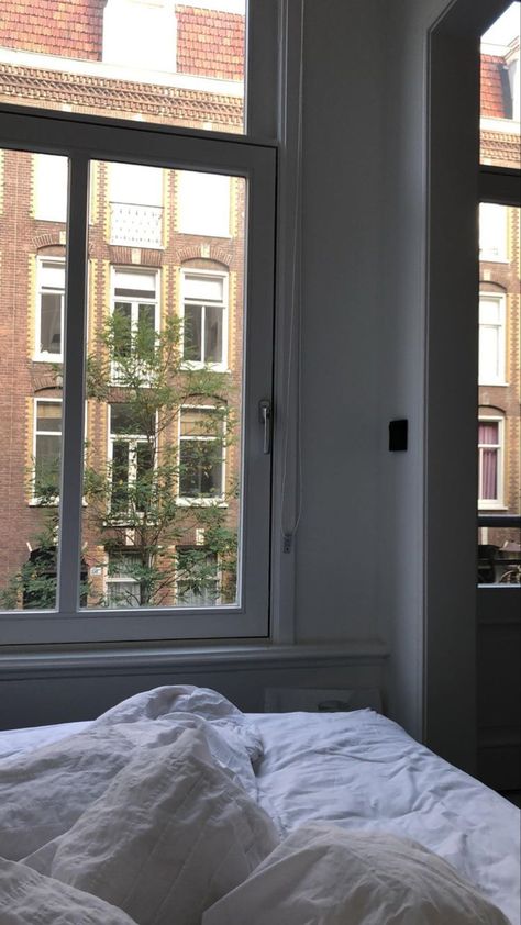 Apartment Window, Windows View, Amsterdam Apartment, New York Townhouse, Apartment Exterior, House Room, Dream House Decor, Future House, Cribs