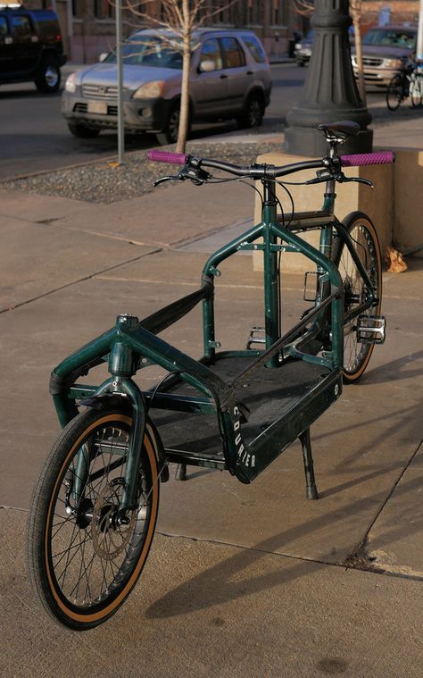 Larry vs Harry Bullitt Cargo bike - Pedal Room Bullet Bike, Bike Accessories Diy, Bullitt Bike, Bullitt Cargo Bike, Bike Cargo Rack, Bullhorn Handlebars, Bike Wagon, Bike Cargo Trailer, Cycling Pedals