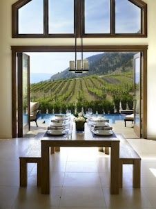 Que vista é essa? Dream Dining Room, Regal Design, Large Window, Rustic Dining Room, The Vineyard, Contemporary Dining Room, The Dining Room, Open Window, Modern Dining Room