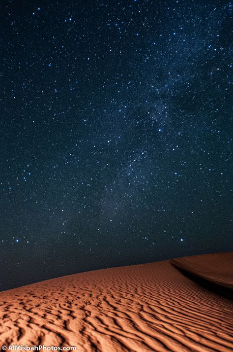 Desert Milky Way, Kuwait Night Desert Aesthetic, Desert At Night, Desert Sky, Desert At Night Photography, Desert Artwork, Nighttime Desert Aesthetic, Desert Night Sky, Moroccan Nights, Baby Bump Pictures