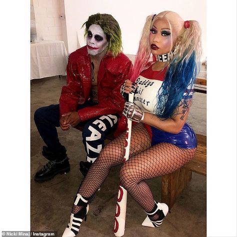 Nicki Minaj Outfits, New Nicki Minaj, Harley Quinn Halloween Costume, Jason Todd Batman, Harley Quinn Halloween, Best Celebrity Halloween Costumes, Joker Costume, Bff Halloween Costumes, Halloween Beauty