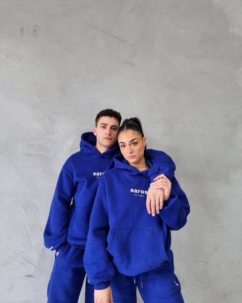 Saros The Label all blue unisex set Nike Matching Set Outfit Couple, Matching Sets Couples, Nike Matching Set Outfit, Blue Joggers Outfit, Bonnet Nike, Ensemble Couple, Outfits Matching, Couple Fits, Tshirt Business