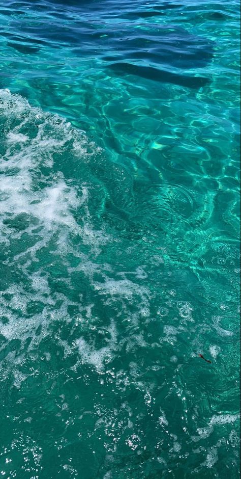 Blue And Green Aesthetic Wallpaper, Ocean Wallpapers, The Weeknd Wallpaper Iphone, Nature Iphone Wallpaper, Iphone Wallpaper Landscape, Sea Can, Water Aesthetic, Water Pictures, Green Ocean