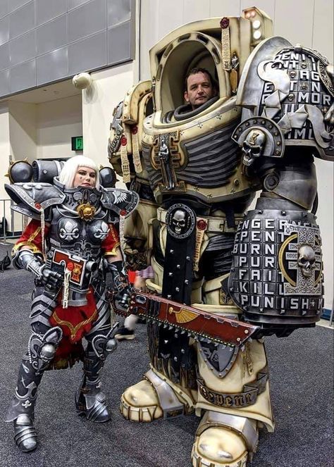 Space Marine Cosplay, Warhammer Cosplay, 7 Siblings, 40k Cosplay, Warhammer 40k Blood Angels, Cosplay Couple, Adeptus Astartes, Scifi Fantasy Art, Emoji Party