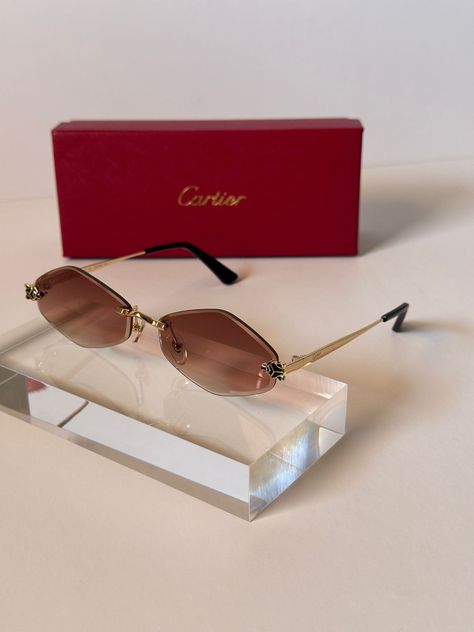 Cartier Glasses, Luxury Cartier Sunglasses With Mirrored Lenses, Cartier Gold Sunglasses, Luxury Cartier Mirrored Sunglasses, Luxury Gold Cartier Sunglasses, Pretty Sunglasses, Cartier Watches Women, How To Look Attractive, Cartier Love Ring