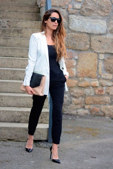 Stellawantstodie con look en blanco y negro White Blazer Outfit Work, Casual Leather Jacket Outfit, White Blazer Outfits, Black Pants Outfit, Spring Sunglasses, Black And White Suit, Look Office, Look Formal, Fashion Corner