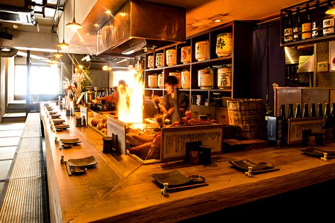 From ramen and udon to tempura and barbecue, these restaurants offer some of the best meals in Shinjuku Yakiniku Restaurant, Shinjuku Station, Tokyo Things To Do, Best Meals, Bar Music, Wheat Noodles, Tokyo Restaurant, Hong Kong Hotels, Grill Restaurant