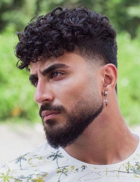 Trimmed Beard Styles, Modern Beard Styles, New Beard Style, Faded Beard Styles, Curly Beard, Beard And Mustache Styles, Goatee Beard, Curly Hair Fade, Mens Hairstyles With Beard