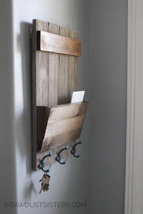 Twenty two amazing and simple wood projects ideas to use up your scrap wood. Perfect for yourself or gifts for any occasion. #woodworkingdiy #WoodenFurniture #ideasforwoodworkingprojects Black Hooks, Wood Projects For Beginners, Wood Crafting Tools, Woodworking For Kids, Into The Wood, Easy Wood Projects, Easy Wood, Scrap Wood Projects, Wall Key Holder