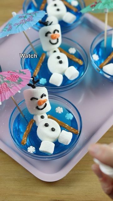 Frozen Theme Jello Cups, Frozen Movie Snacks, Olaf Jello Cups, Olaf Desserts, Frozen Themed Desserts, Olaf Jello, Olaf Marshmallow, Sugar Cookie Recipe With Royal Icing, Snowman Recipes