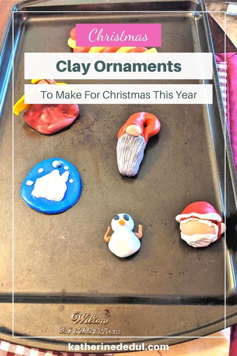 Christmas Clay Ornaments, Clay Christmas Ornaments, Ornaments To Make, Blue Disc, Clay Christmas, Santa Head, How To Make Stencils, Christmas Clay, Polymer Clay Christmas