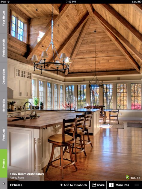 Love this kitchen Peninsula Kitchen Design, Kitchen Peninsula, Tuscan Kitchen, Lots Of Windows, Cabin Kitchens, Tuscan Decorating, Kitchen Photos, Wood Ceilings, Decor Minimalist