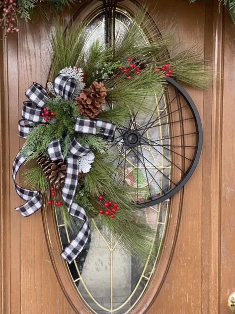 12 Stunning Christmas Wreath Ideas to Try This December | Hometalk Bicycle Wheel Decor, Bicycle Wreath, Christmas Bicycle, Christmas Door Wreath, Ideas Navidad, Homemade Wreaths, Wheel Decor, Work Wreath, Bicycle Wheel