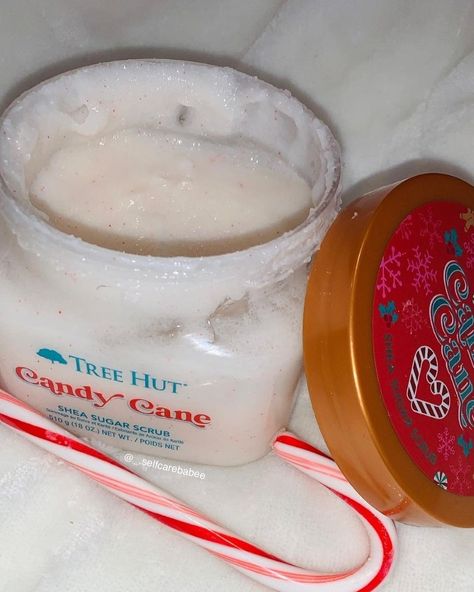 Candy Cane Aesthetic, Cane Aesthetic, Tree Hut Scrub, Hygiene Routine, Peppermint Mocha, Tree Hut, Sugar Scrub, Christmas Presents, Glass Of Milk