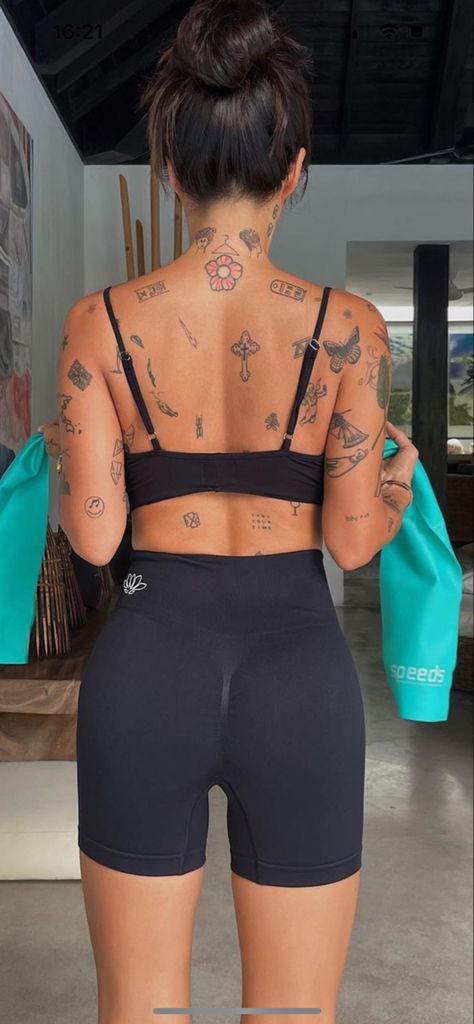 Peggy You Tattoos, Tattoo Aesthetic Outfits, Peggy Gou Nails, Peggy Gou Tattoo, Go Tattoo, Woman With Tattoos, Peggy Gou, Back Tats, Red Ink Tattoos