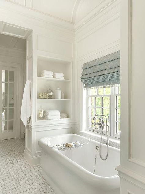 White Tub, Small Remodel, Bathroom Remodel Designs, Trendy Bathroom, White Rooms, Bath Room, Traditional Bathroom, House Bathroom, Bathroom Remodel Master