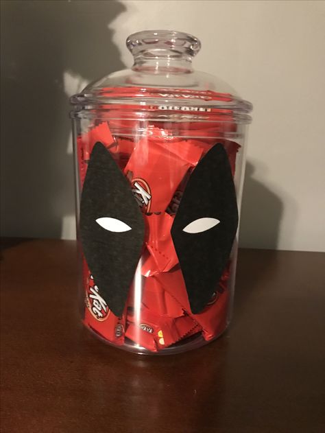 Candy Jar Marvel Birthday Present Ideas, Deadpool Party Ideas, Deadpool Birthday Party Ideas, Spiderman Gifts For Boyfriend, Deadpool Theme, Deadpool Gifts, Deadpool Party, Deadpool Birthday, Homemade Gifts For Boyfriend