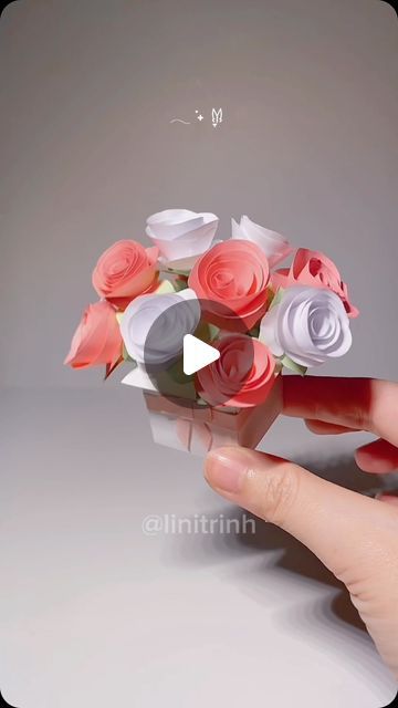 Women Day Ideas Creative Diy Gifts, Womans Day Ideas Creative, Creative Mothers Day Gifts Ideas, Creative Diy Gifts, Woman’s Day, Idea Diy, Origami Paper, Ladies Day, Paper Gifts